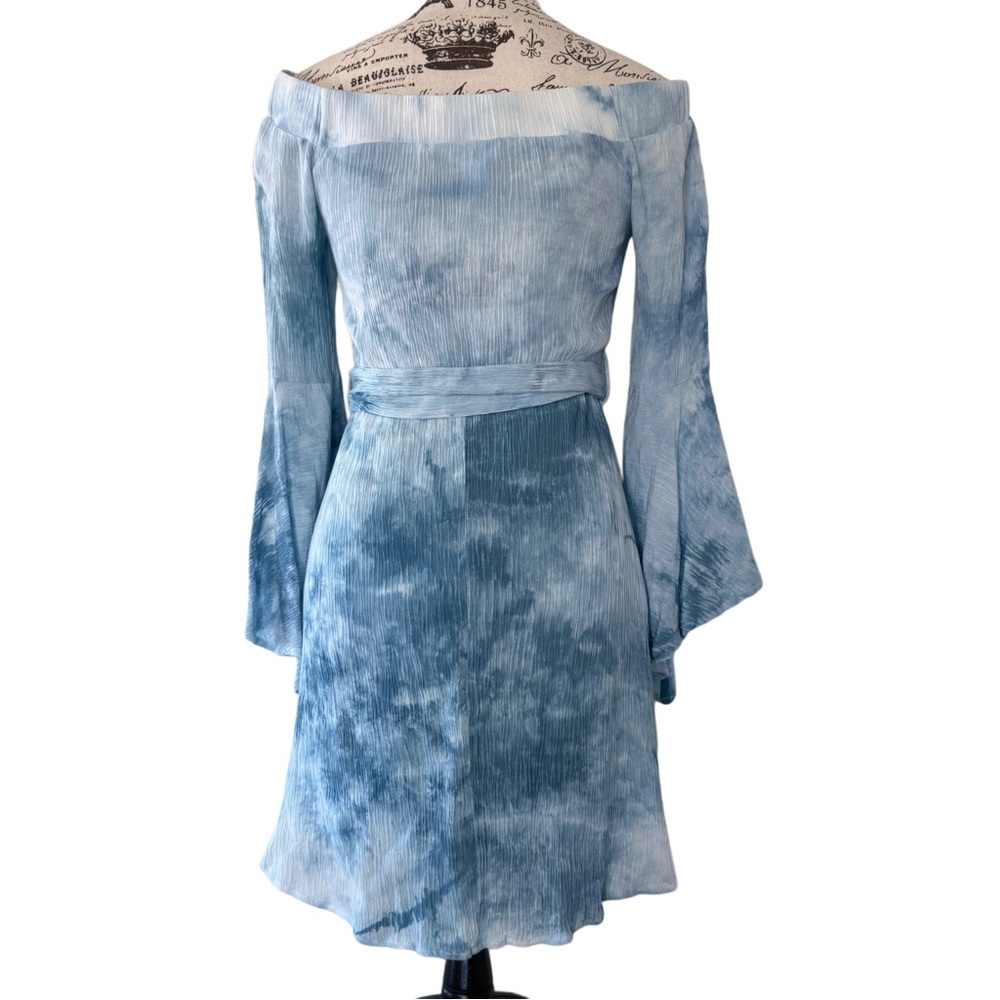 VENUS Sky Blue Tie Dye Bell Sleeve Belted Boho Mini Off Shoulder Rayon Size 6 - Picture 8 of 17
